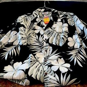 Men’s Size 2 XL Shirt Made in Hawaii